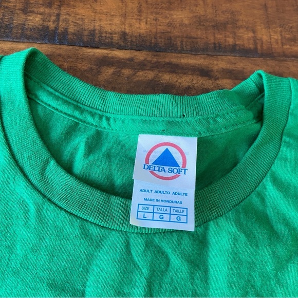 Lucky Charms Green Size Large T-Shirt - Picture 3 of 5